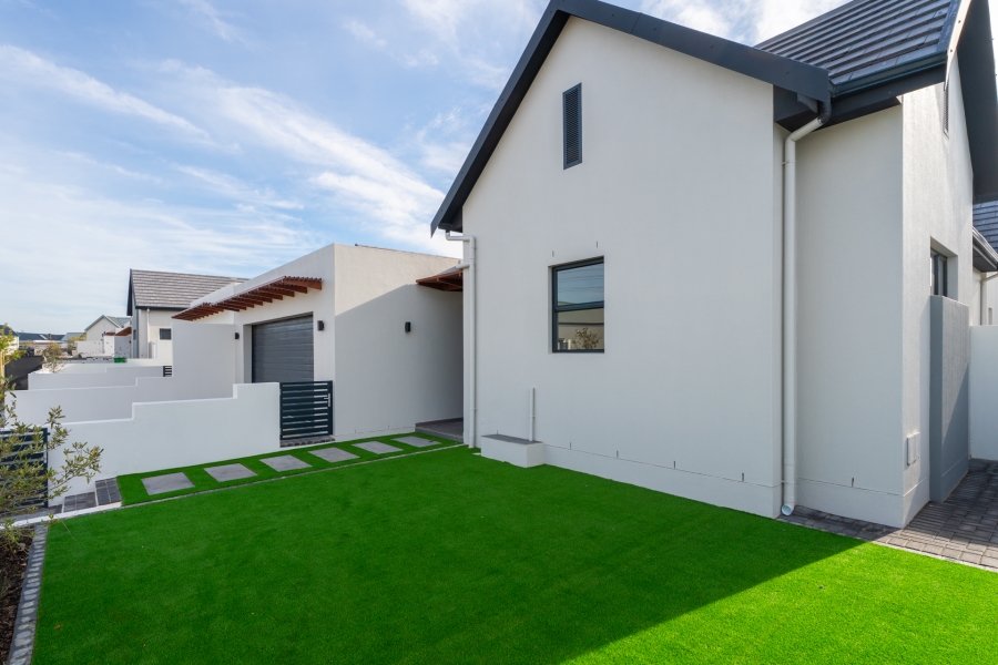 3 Bedroom Property for Sale in Sitari Country Estate Western Cape